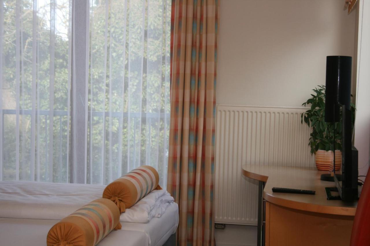Landhotel Rittmeister & Kraeuter-Spa Adults Only Rostock Dış mekan fotoğraf