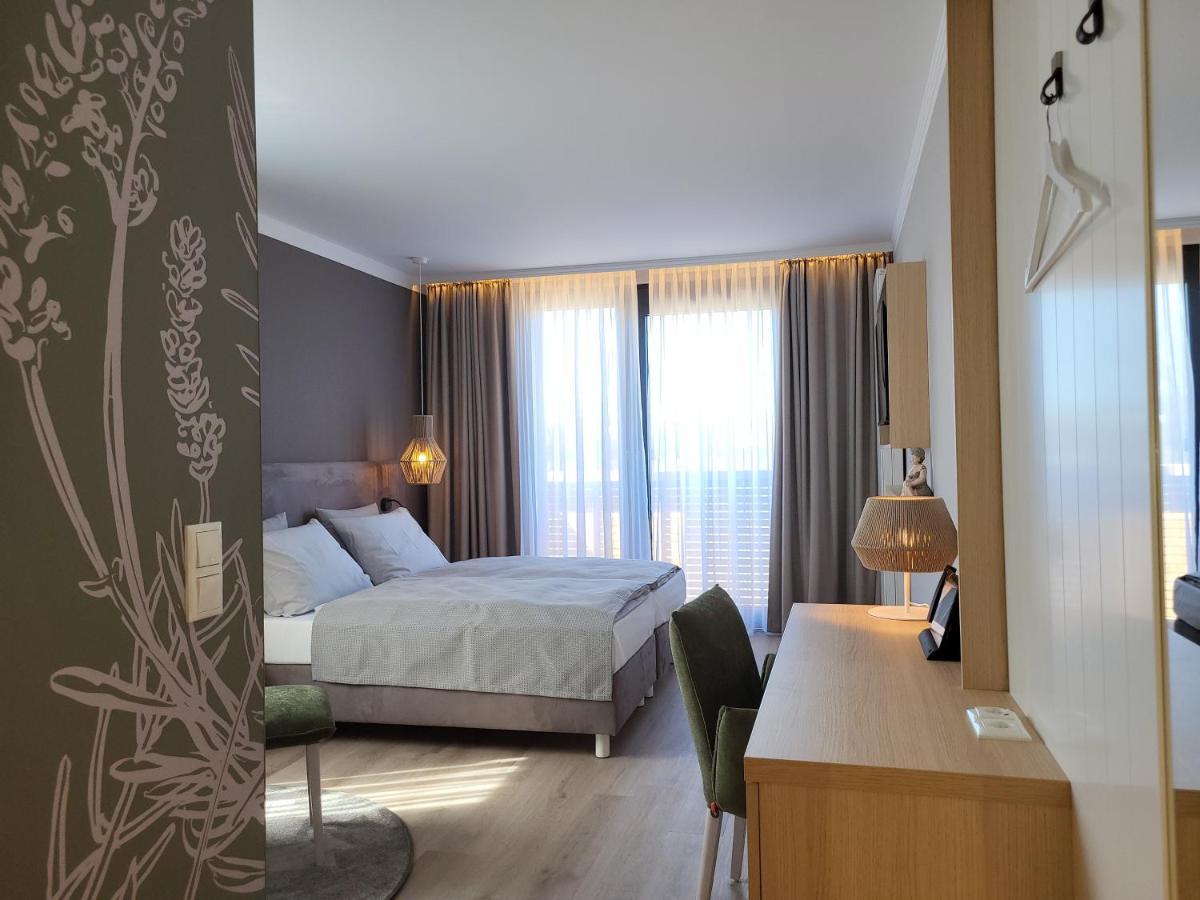 Landhotel Rittmeister & Kraeuter-Spa Adults Only Rostock Dış mekan fotoğraf